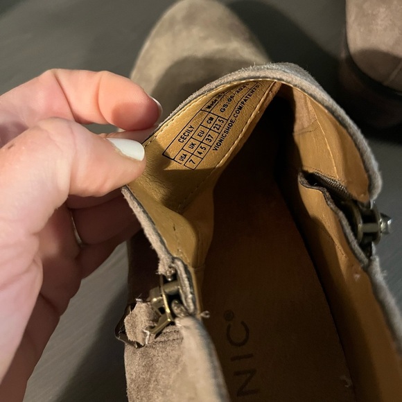 VIONIC Cecily Waterproof Suede Booties - Picture 11 of 12